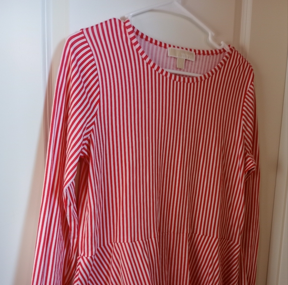 Women's top - Picture 2 of 8